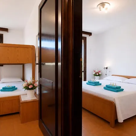 Διαμέρισμα Sea View And Pool B *